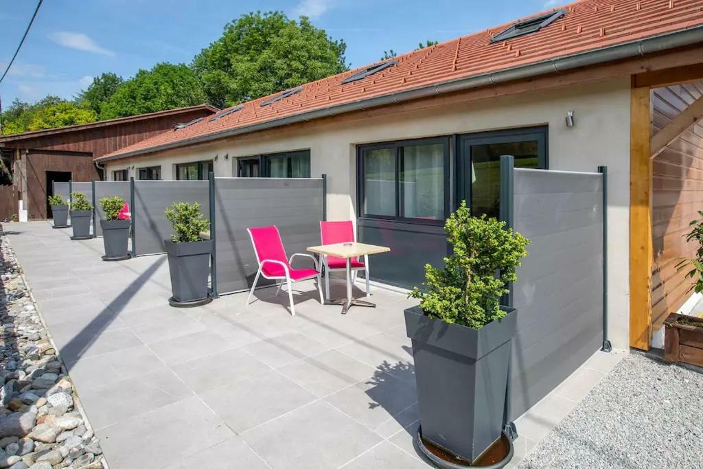 Domaine Des Ecuries - Appartements Meubles A Тэлуар Экстерьер фото